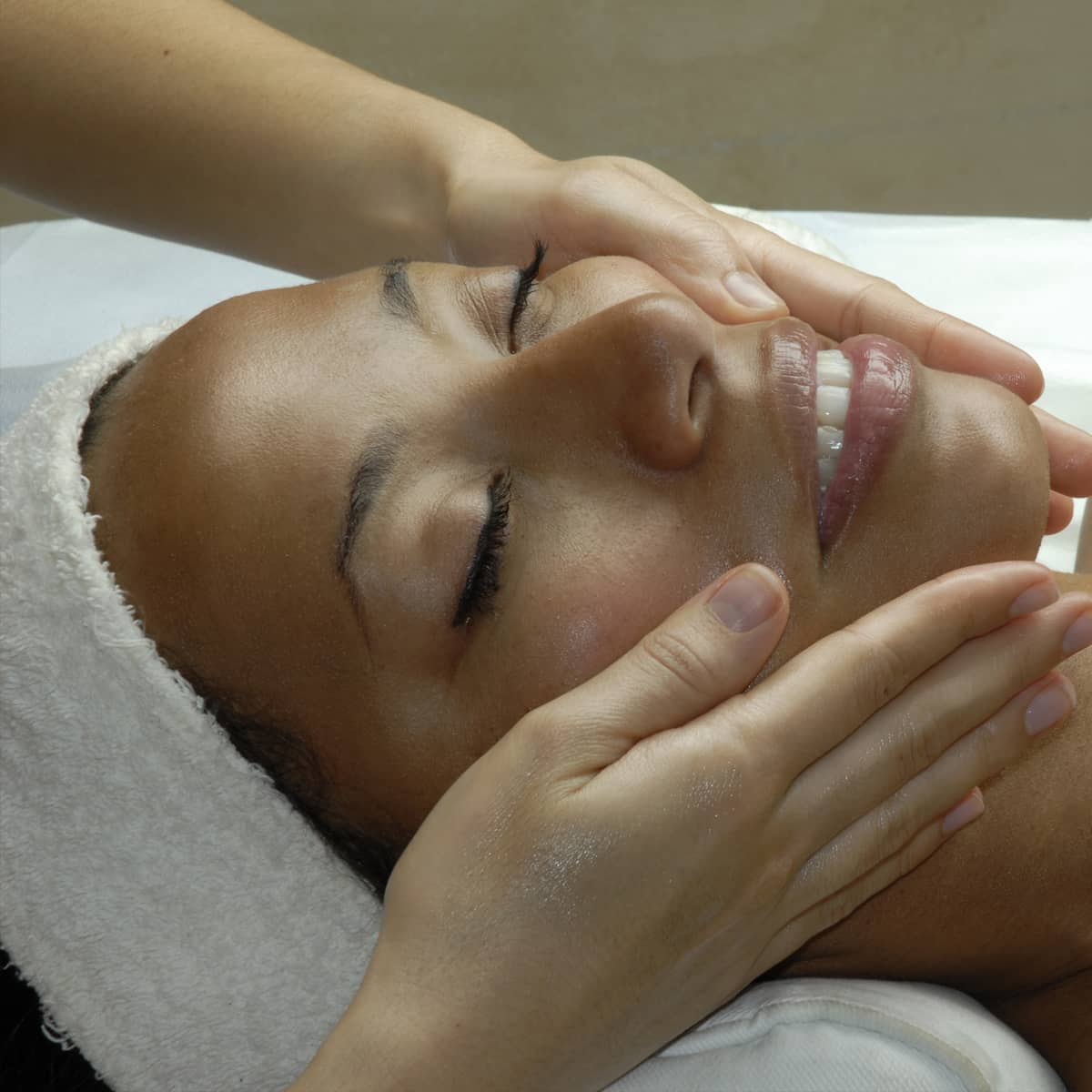 Heat Therapy Skincare Benefits